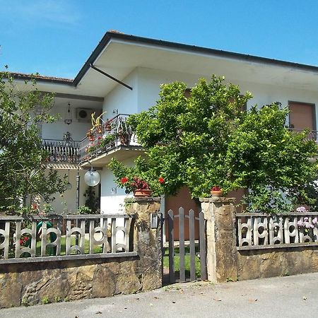 Appartamento Da Benito & Renza ลุคคา ห้อง รูปภาพ